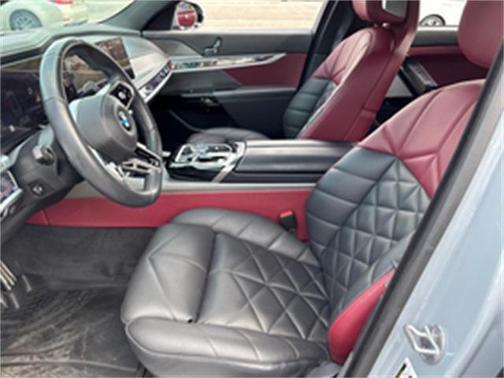 2023 BMW 740 i