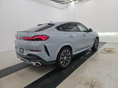 2025 BMW X6 xDrive40i
