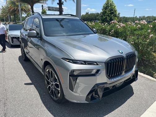 2025 BMW X7 xDrive40i