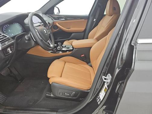 2025 BMW X4 xDrive30i