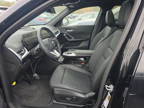 2025 BMW X2 xDrive28i