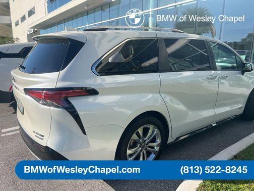 2021 Toyota Sienna Platinum 7 Passenger