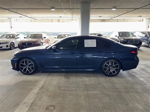 2022 BMW 530 i