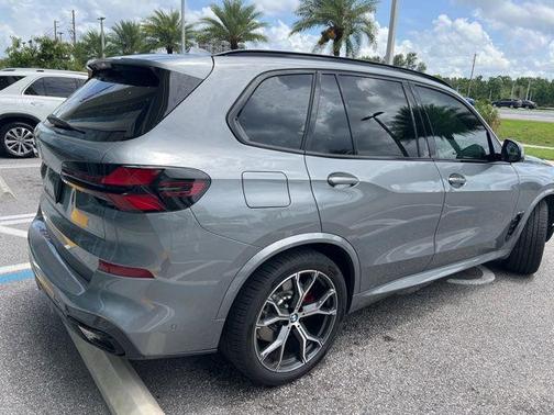 Skyscraper Grey Metallic 2026 BMW X5 PHEV xDrive50e