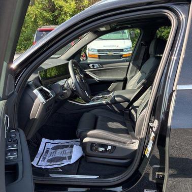 Black Sapphire Metallic 2026 BMW X5 PHEV xDrive50e