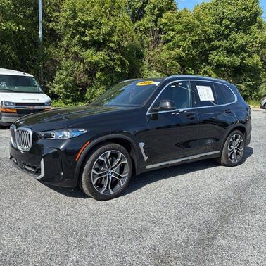 Black Sapphire Metallic 2026 BMW X5 PHEV xDrive50e