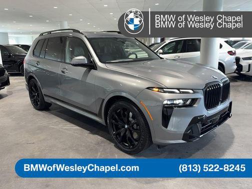 Skyscraper Grey Metallic 2026 BMW X7 xDrive40i