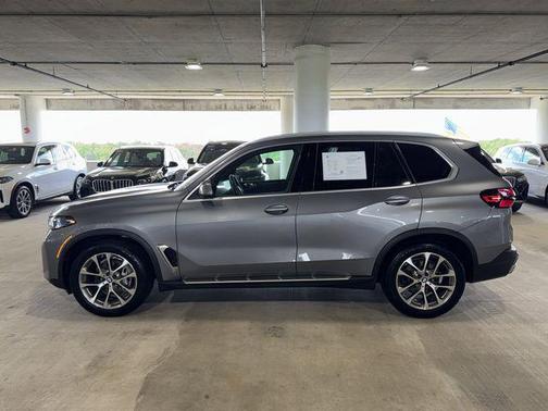 Skyscraper Gray Metallic 2024 BMW X5 xDrive40i