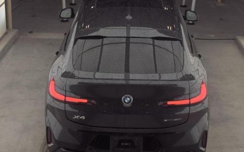 2025 BMW X4 xDrive30i