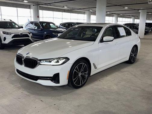 Alpine White 2023 BMW 540 i