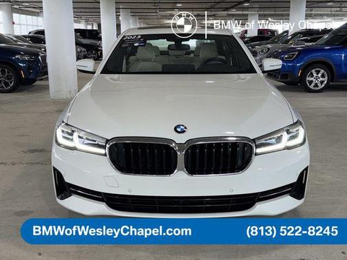 Alpine White 2023 BMW 540 i