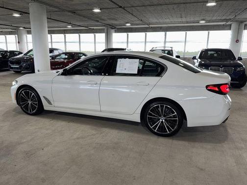 Alpine White 2023 BMW 540 i