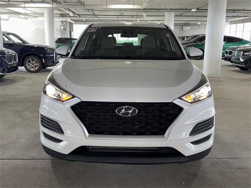 2021 Hyundai TUCSON SE