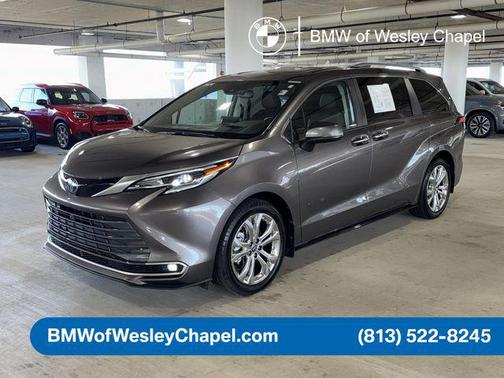 2024 Toyota Sienna Platinum