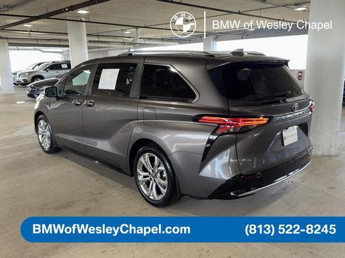 2024 Toyota Sienna Platinum