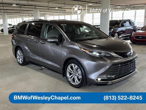 2024 Toyota Sienna Platinum