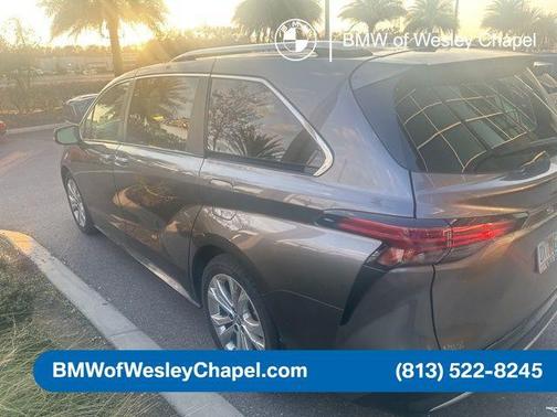 2024 Toyota Sienna Platinum