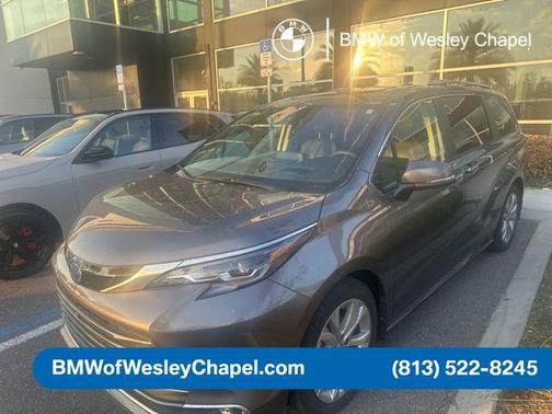 2024 Toyota Sienna Platinum