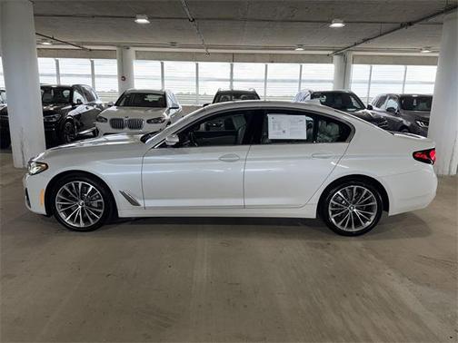 2022 BMW 530 i