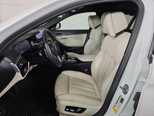 2022 BMW 530 i