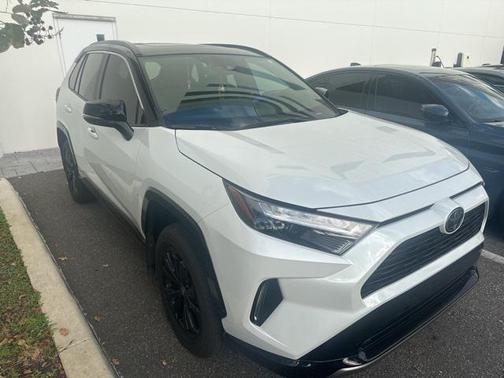 2025 Toyota RAV4 Hybrid SE