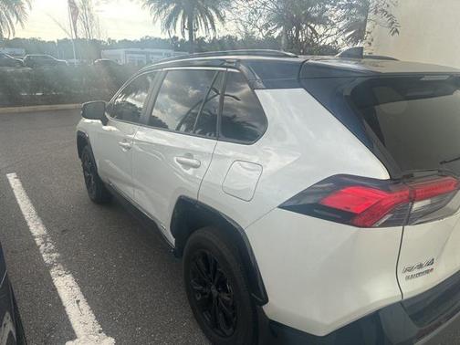 2025 Toyota RAV4 Hybrid SE