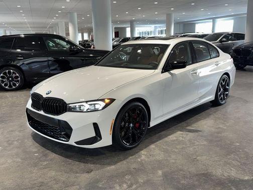 Alpine White 2026 BMW 330 330i