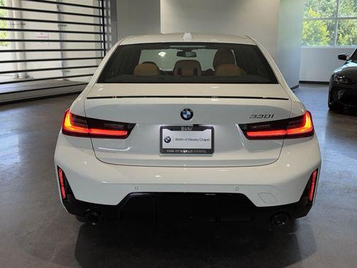 Alpine White 2026 BMW 330 330i