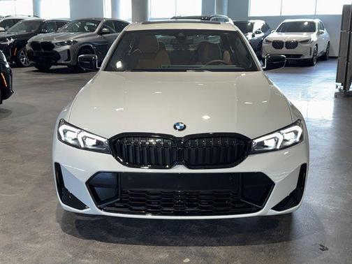 Alpine White 2026 BMW 330 330i