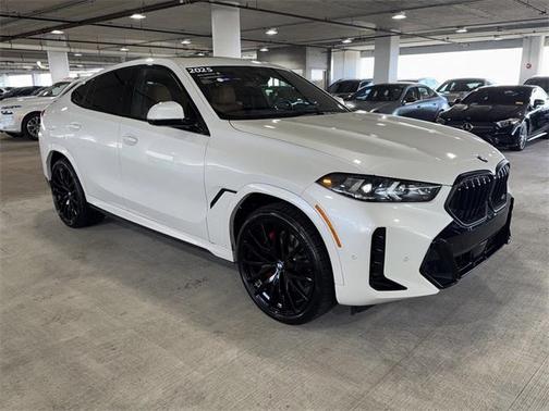 2025 BMW X6 xDrive40i