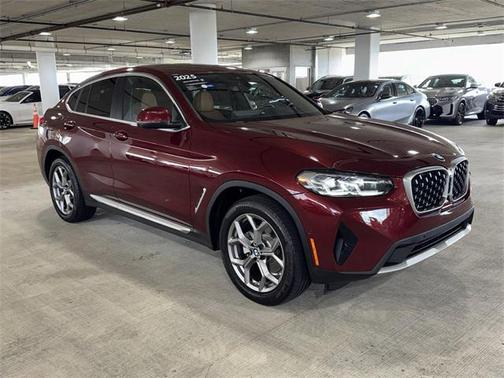 2025 BMW X4 xDrive30i