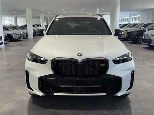 2025 BMW X5 M60i