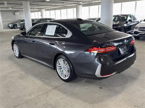 2024 BMW 540 i xDrive