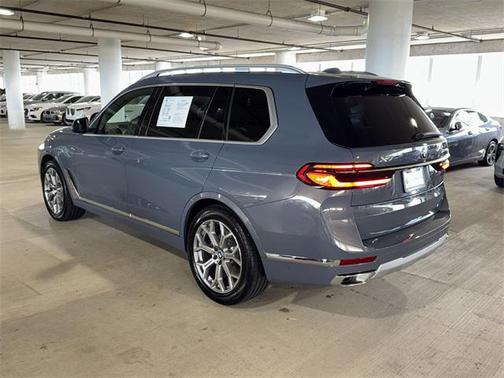 2025 BMW X7 xDrive40i