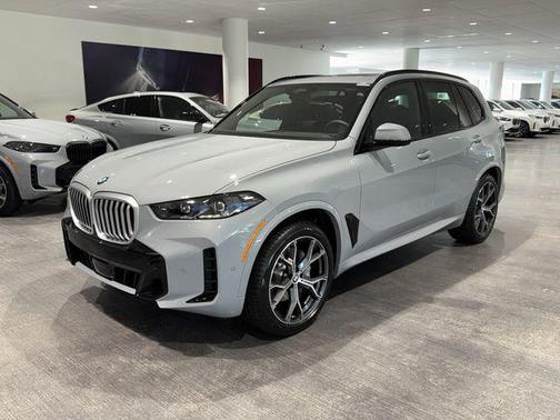 Brooklyn Grey Metallic 2026 BMW X5 xDrive40i