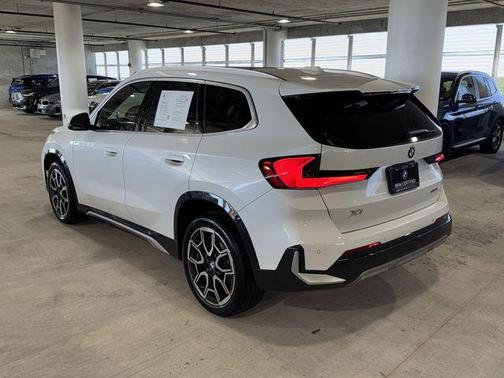 Mineral White Metallic 2025 BMW X1 xDrive28i