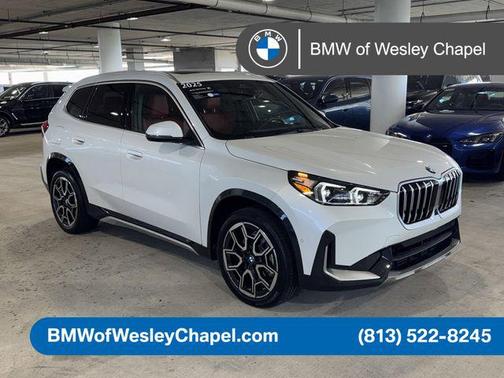 Mineral White Metallic 2025 BMW X1 xDrive28i