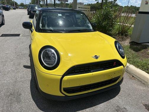 Sunny Side Yellow 2025 MINI Hardtop Cooper S
