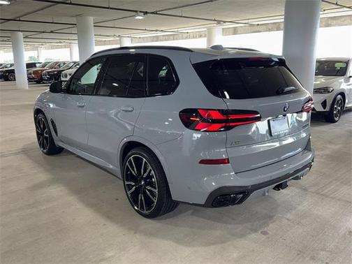 2026 BMW X5 M60i