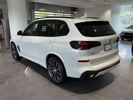Alpine White 2026 BMW X5 xDrive40i