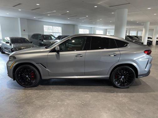 Skyscraper Grey Metallic 2027 BMW X6 xDrive40i