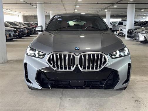 2025 BMW X6 xDrive40i