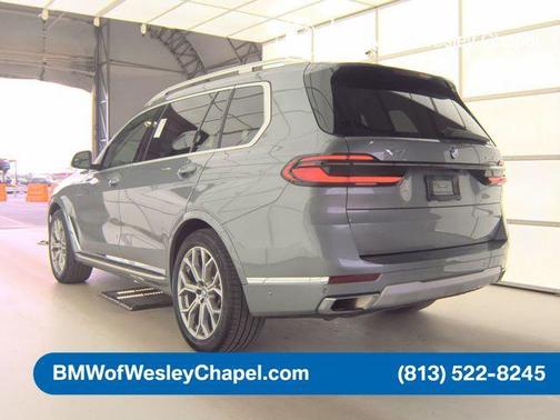 Skyscraper Grey Metallic 2023 BMW X7 xDrive40i