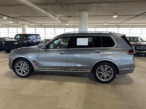 Skyscraper Grey Metallic 2023 BMW X7 xDrive40i