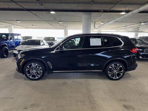 Black Sapphire Metallic 2021 BMW X5 sDrive40i
