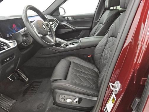2025 BMW X6 xDrive40i