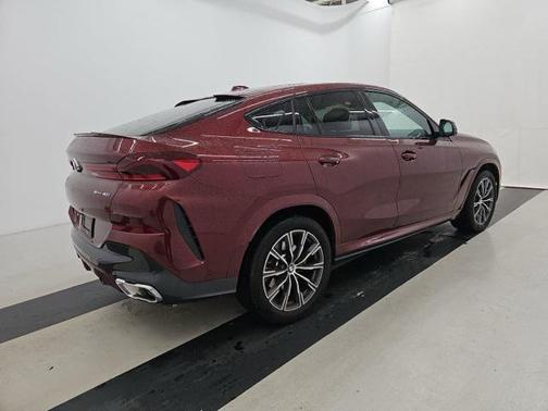 2025 BMW X6 xDrive40i