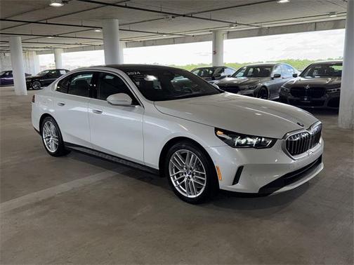 2024 BMW 530 i