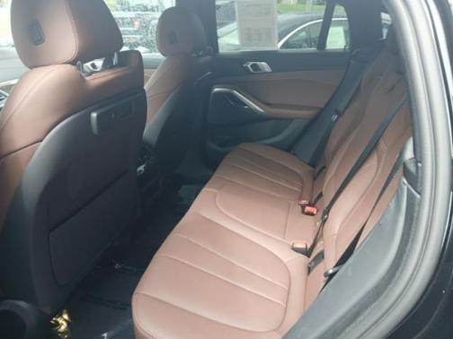 2022 BMW X6 xDrive40i