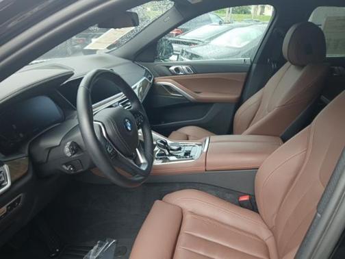 2022 BMW X6 xDrive40i